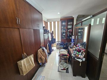 JUAL CEPAT! Rumah Hook Mewah 2 Lantai Siap Huni di Pulo Mas Utara Raya – Hanya 1 Menit ke Pintu Tol & Keamanan 24 Jam - susi