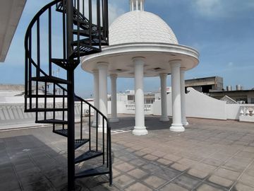 RUMAH MEWAH  LOKASI STRATEGIS