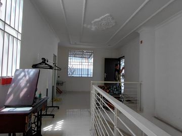 RUMAH MEWAH  LOKASI STRATEGIS