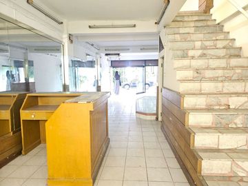97994 - ขายอาคารพาณิชย์ 5 ชั้นครึ่ง ติดถนนซุปเปอร์ไฮเวย์ เชียงใหม่-ลำปาง ใกล้แยกข่วงสิงห์ ทำเลศักยภาพ เหมาะสำหรับธุรกิจและการลงทุน