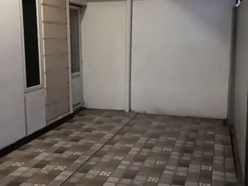 Disewakan Rumah Minimalis Luas 1 Lantai di Rawamangun ikan ikan siap huni