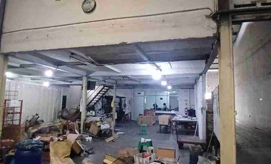 Disewakan Gudang Siap Pakai Di Jalan Raya Narogong. Kota Bekasi