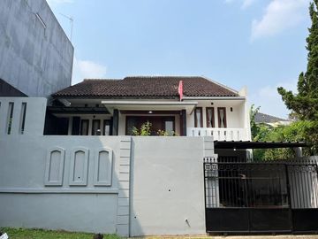 Rumah Semi Furnished Siap Huni di Setra Duta