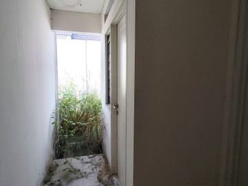 Rumah 2 LT (10x20) Semi Furnished Mezanin di Suvarna Sutera Tangerang 1KA0002I