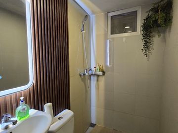 Rumah Mewah Full Furnished Komplek Artis Green Andara Residence, Pangkalan Jati,  Depok