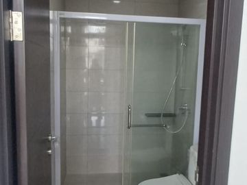 Dijual Cepat Rumah di Milenial Pik 2 Cluster Florida, Lt.6x12.5m2,Kondisi Tersewa, Harga : 1.9M Nego