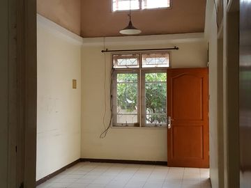 Dijual Rumah Gading Serpong SHM di Sektor 8B By Rumah Chinida (Dw)