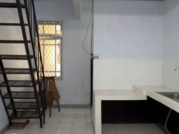 Jual Rumah Luas Plus Kios di Harapan Indah Bekasi Lokasi Ramai dan Bernilai Investasi
