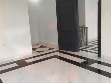 598. Dijual Rumah Mewah 2 Lantai M. Kahfi 1 Jakarta Selatan Dekat Tol Brigif Andara & TB Simatupang