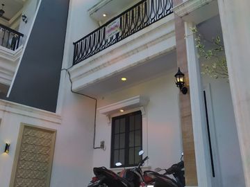 598. Dijual Rumah Mewah 2 Lantai M. Kahfi 1 Jakarta Selatan Dekat Tol Brigif Andara & TB Simatupang