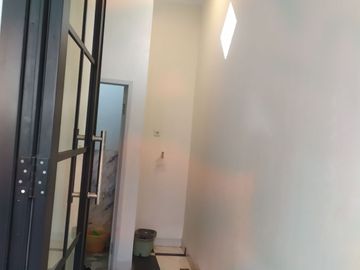 598. Dijual Rumah Mewah 2 Lantai M. Kahfi 1 Jakarta Selatan Dekat Tol Brigif Andara & TB Simatupang