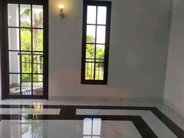 598. Dijual Rumah Mewah 2 Lantai M. Kahfi 1 Jakarta Selatan Dekat Tol Brigif Andara & TB Simatupang