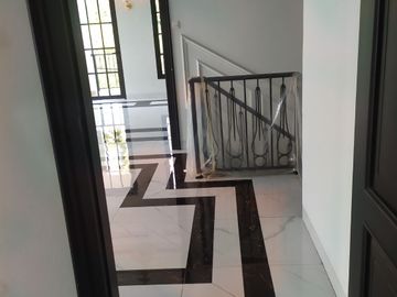 598. Dijual Rumah Mewah 2 Lantai M. Kahfi 1 Jakarta Selatan Dekat Tol Brigif Andara & TB Simatupang