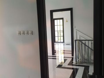 598. Dijual Rumah Mewah 2 Lantai M. Kahfi 1 Jakarta Selatan Dekat Tol Brigif Andara & TB Simatupang
