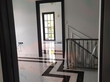 598. Dijual Rumah Mewah 2 Lantai M. Kahfi 1 Jakarta Selatan Dekat Tol Brigif Andara & TB Simatupang