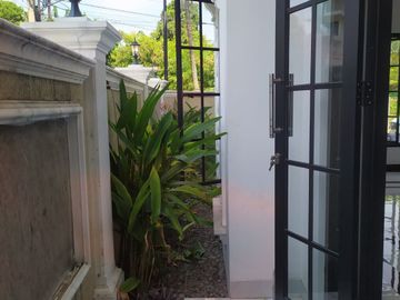 598. Dijual Rumah Mewah 2 Lantai M. Kahfi 1 Jakarta Selatan Dekat Tol Brigif Andara & TB Simatupang