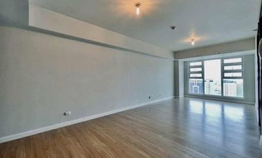 FOR SALE: Corner 1BR Unit with Parking at Kroma Tower, Legazpi Village, Makati