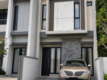 Dijual Rumah Manyar Rejo