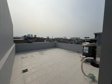 Rumah Baru Tomang 3 Lantai Siap Huni Jakarta Barat