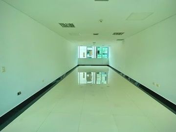 LOCAL COMERCIAL EN VENTA SECTOR ANTONIA SANTOS CENTRO EMPRESARIAL FENIX BUCARAMANGA