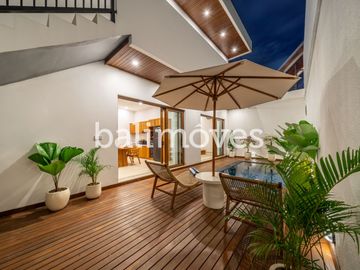 Kompleks Vila Tepi Pantai Baru dengan Tiga Kamar Tidur di Sanur