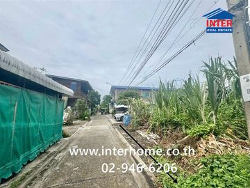Vacant land, 83.3 sq.wa. (approximately 33.3 square meters), located on Soi Suk Sawat 102, Suk Sawat Road (Soi Rom Yen Niwet), Phra Samut Chedi, Samut