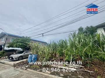 Vacant land, 83.3 sq.wa. (approximately 33.3 square meters), located on Soi Suk Sawat 102, Suk Sawat Road (Soi Rom Yen Niwet), Phra Samut Chedi, Samut