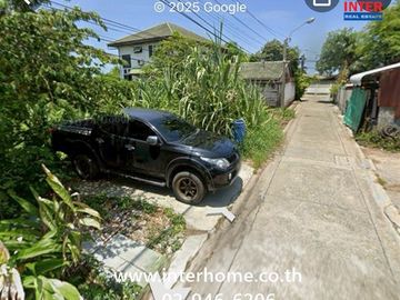 Vacant land, 69.7 sq.wah. Located on Soi Suk Sawat 102, Suk Sawat Road (Soi Rom Yen Niwet), Phra Samut Chedi, Samut Prakan.