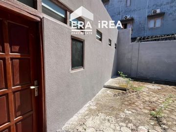 RUMAH DISEWA DI SOLO DEKAT SINGOSAREN PLAZA