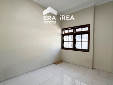 RUMAH DISEWA DI SOLO DEKAT SINGOSAREN PLAZA