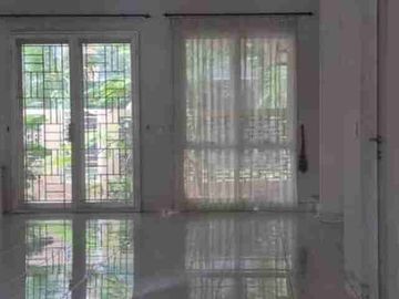 Disewakan Rumah 2 Lantai Foresta BSD Semi Furnished