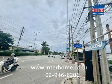 Vacant land, 63.4 sq.wah. Located on Suk Sawat 102 Soi (Rom Yen Niwet Soi), Suk Sawat 102 Road, Phra Samut Chedi, Samut Prakan.