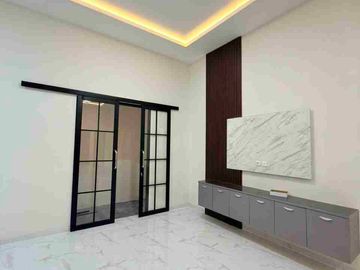 Rumah modern lokasi sawojajar kota malang
