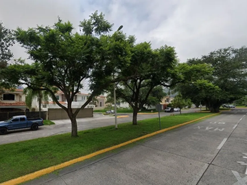 Oportunidad !! Hermosa Residencia en Remate Bancario Cd Bugambilias. 540m2 de terreno, Zapopan, Jal