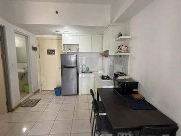 DISEWAKAN APARTMENT TOWER DAKOTA FUL FURNISHED DI PUSAT GADING SERPONG