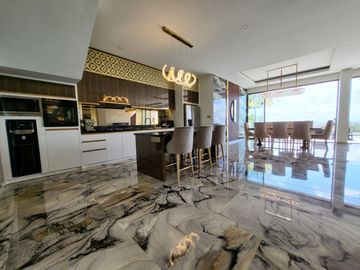 Luxury Villa 3 Bedrooms – Ocean & Airport View, Jimbaran