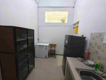 Dijual kost bangunan baru dekat kampus