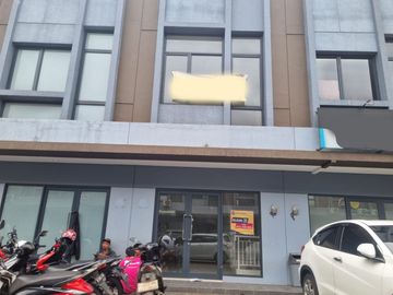 Jual ruko 92 avenix di BSD area free parking dan cocok untuk kantor