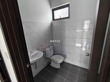 Rumah 2 Lantai Royal Vasa Residence Batam Centre
