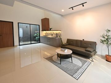 Kenyamanan Modern Rumah 2 Lantai Dekat Akses Bintaro di Ciputat ND-18588