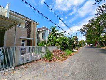 2 LANTAI - LUAS 128M2!! DIJUAL RUMAH VIA LELANG DI RUNGKUT SURABAYA (PERUM GREEN SEMANGGI MANGROVE)