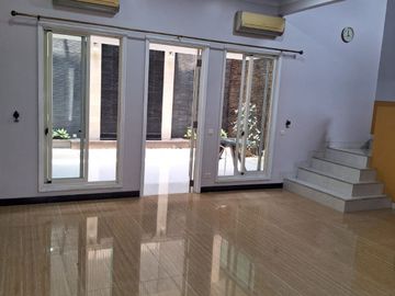 RUMAH SIAP HUNI, TERAWAT & RAPIH SAPPHIRE, PHG GADING SERPONG BY SUMMARECON