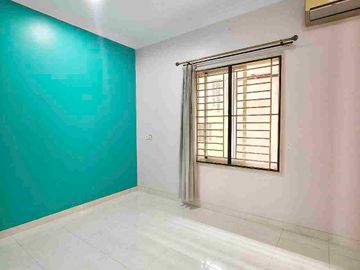 RUMAH SIAP HUNI, TERAWAT & RAPIH SAPPHIRE, PHG GADING SERPONG BY SUMMARECON