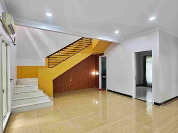 RUMAH SIAP HUNI, TERAWAT & RAPIH SAPPHIRE, PHG GADING SERPONG BY SUMMARECON