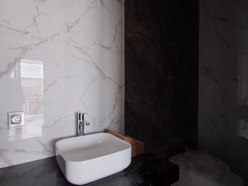 Dijual Rumah Mewah 3 Lantai di Kawasan Cluster Eksklusif Panjer, Denpasar Selatan, Bali