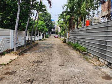 Rumah Sunter Agung Bisma, Jakarta Utara, LT.195m2, LB.310m2, Hook