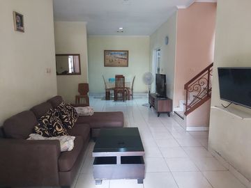 Dijual Rumah Lokasi Strategis Di Cluster Monaco Village Gading Serpong