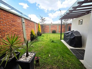 Casa en Venta en Fraccionamiento Lomas Virreyes en Calimaya, Estado de México.