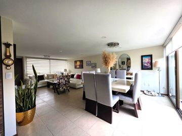Casa en Venta en Fraccionamiento Lomas Virreyes en Calimaya, Estado de México.