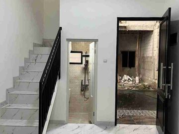 Rumah American Clasic di Condet Kramatjati Jakarta Timur